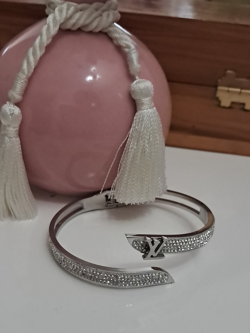 Fashion Design Silver Crystal-Embellished Cuff Bracelet